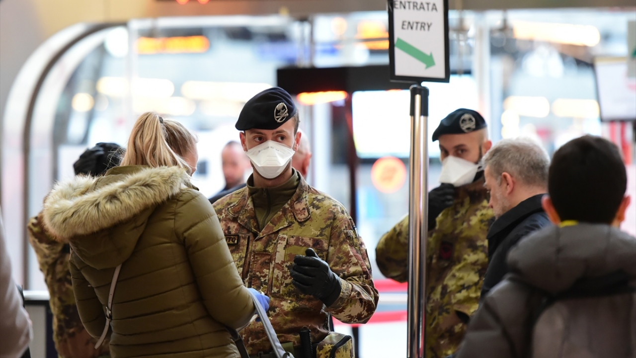 Conte, bu kararnameyle bütün İtalya`nın korumalı bir alan haline geleceğini söyledi.