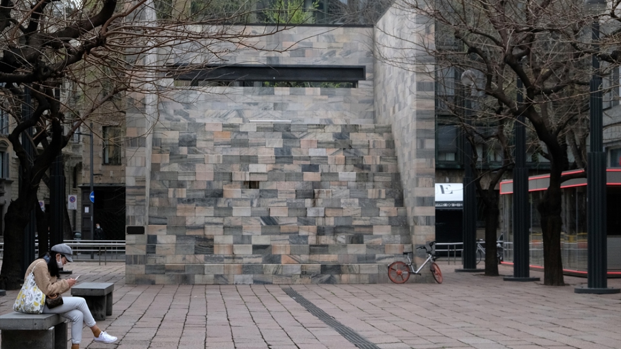 Spor müsabakaları da durduruldu.