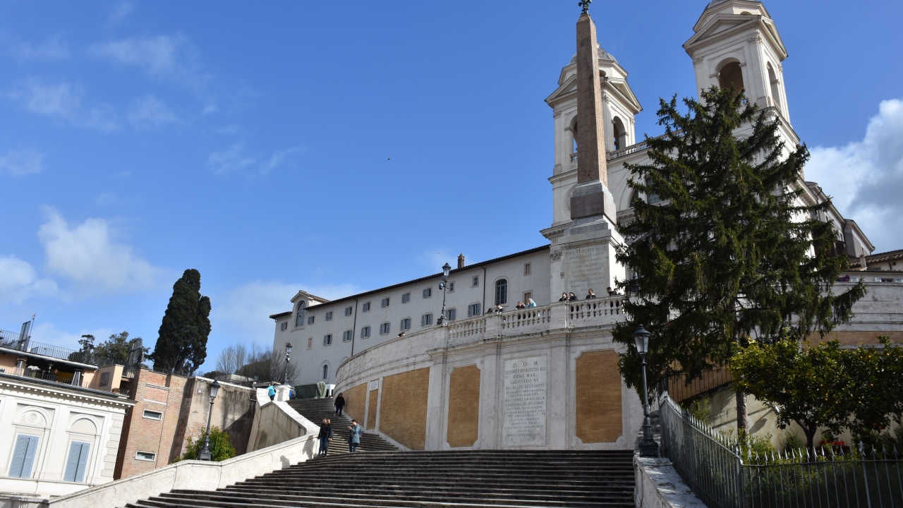 Conte, koronavirüsün bulaştığı kişi sayısına dikkat çekti.