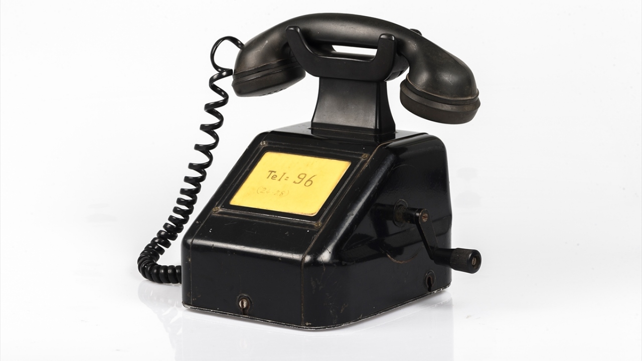 Tarihteki ilk telefon konuşması 10 Mart 1876`da ABD`li mucit Alexander Graham Bell ile yardımcısı Thomas Watson arasında Boston`da yapıldı.