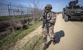 Özel harekat polisi Meriç Nehri boyunca nöbette