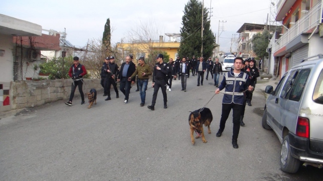 İskenderun polisinden uyuşturucu denetimleri