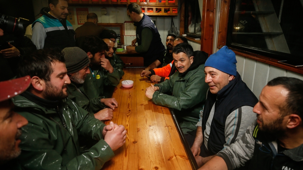 Bakan Pakdemirli, yeni kanun ile beraber denizlerde balıkçılığın daha sürdürülebilir yapıldığını, denetimlerin Bakanlık görevlileri tarafından ara verilmeden devam ettiğini vurguladı. 