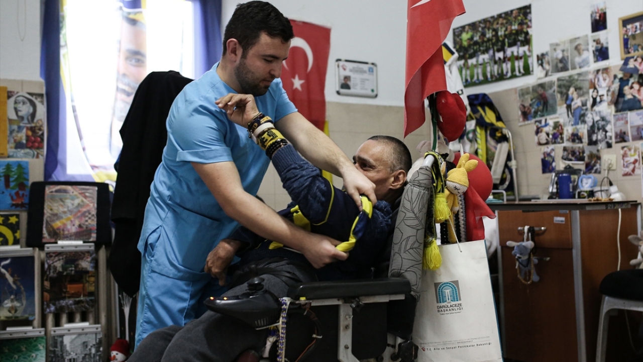 2 yaşındayken Darülaceze`nin kapısına bırakıldı