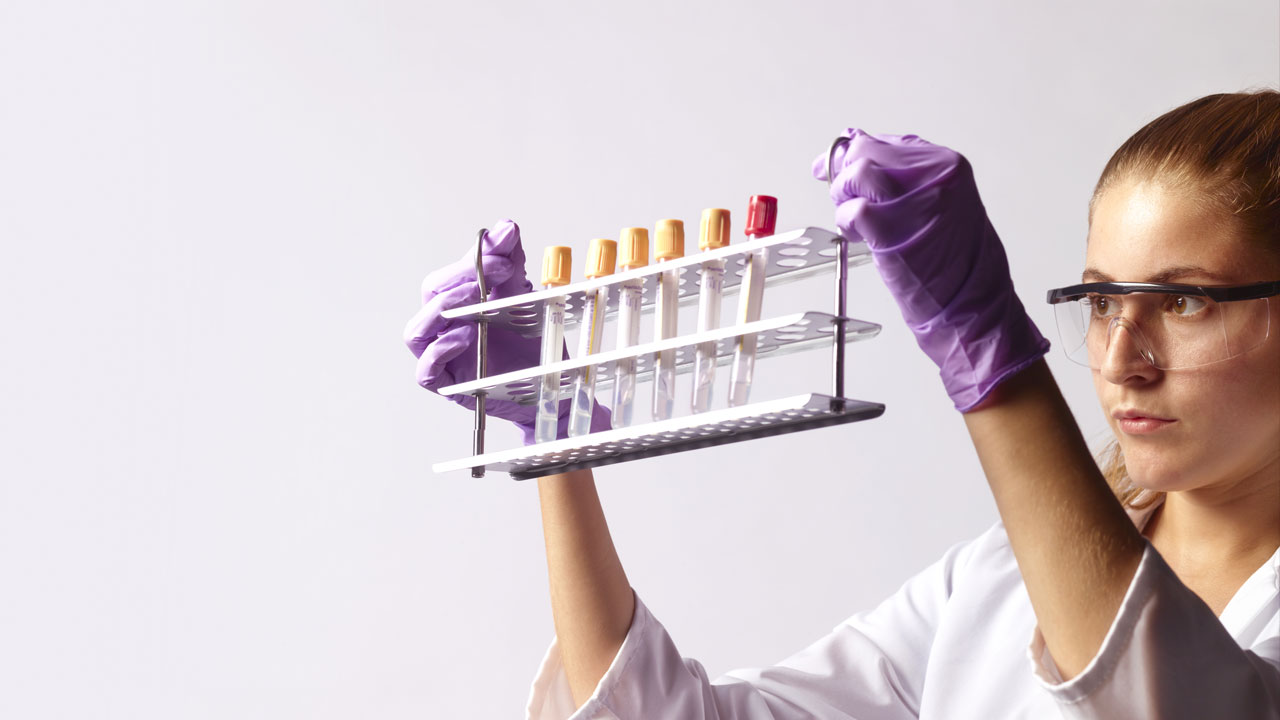 YANLIŞ: Covid-19, laboratuvarda üretilmiş bir virüstür.