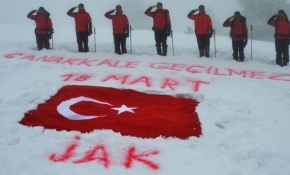JAK timleri Çanakkale şehitlerini Cıbıltepe'nin zirvesinde andı