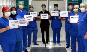 Sağlık çalışanlarından vatandaşa "evde kal" çağrısı