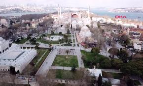 İstanbul'da sokaklar ve meydanlar boş kaldı