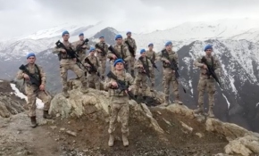 Mehmetçikten sağlık çalışanlarına alkışlı destek