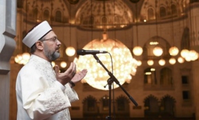 Diyanet İşleri Başkanı'ndan koronavirüsün sona ermesi için dua