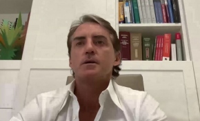 Futbol dünyasının ünlü isimlerinden mesaj var: Evde kal Türkiye