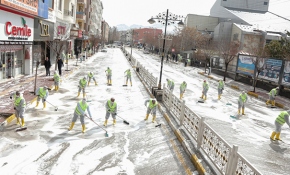 Van'da sokaklar böyle temizlendi