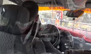 Taksiciden sosyal mesafe önlemi