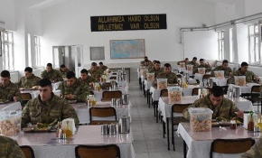 Sosyal mesafe kuralına birliklerde de uyuluyor