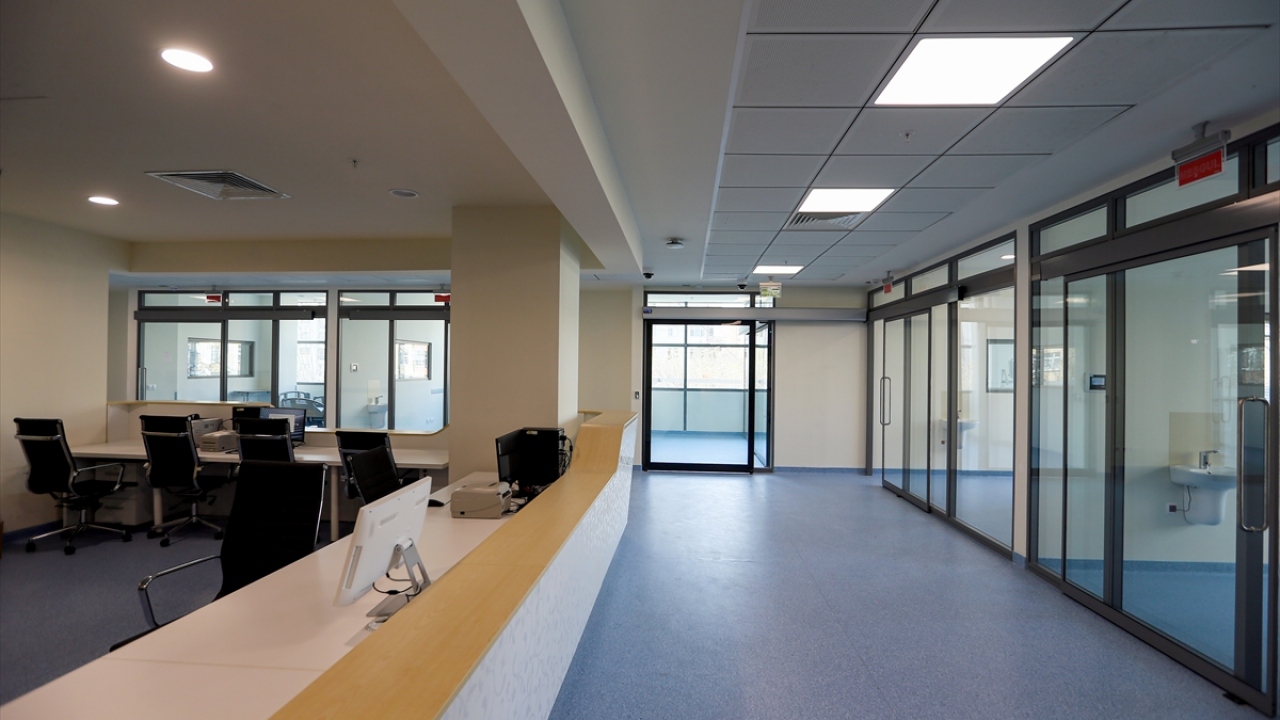 Geriye kalan yüzde 20`lik bölüm de tamamlandığında hastane toplam 259 bin metrekarelik alanda hizmet verecek.