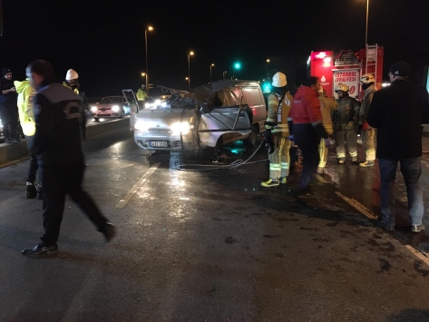 Hatayda devrilen otomobilin sürücüsü yaralandı
