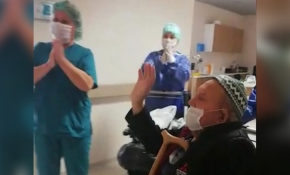 Koronavirüsü yendi, alkışlarla hastaneden taburcu edildi