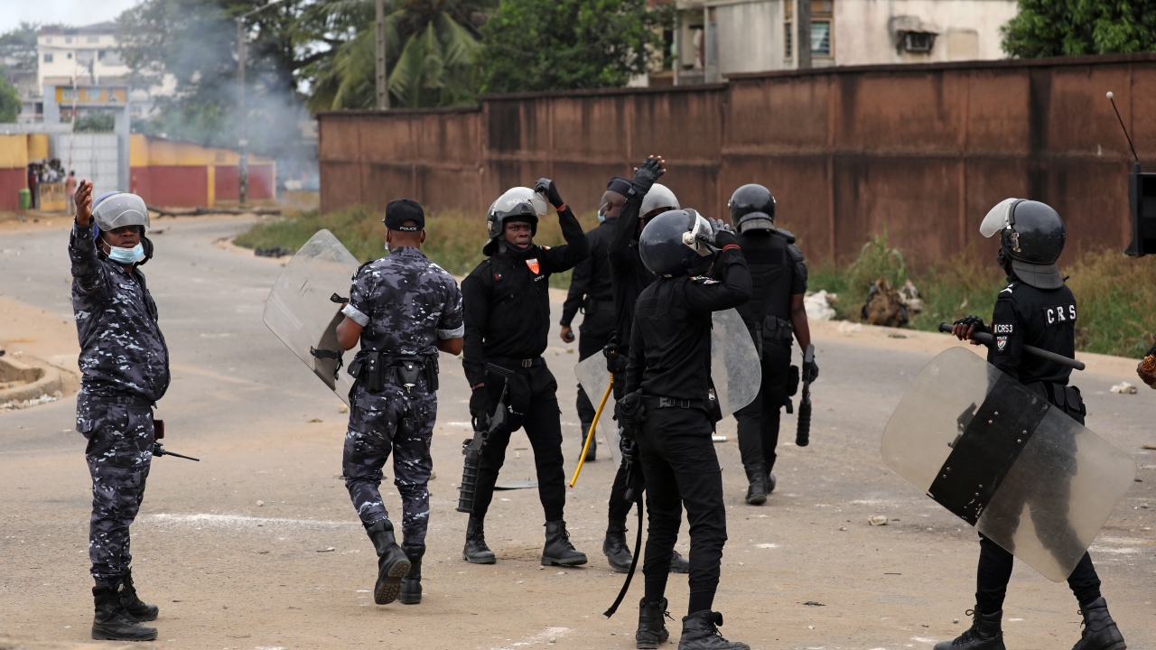 Ölü veya yaralının olmadığı olayda 4 kişi gözaltına alındı.