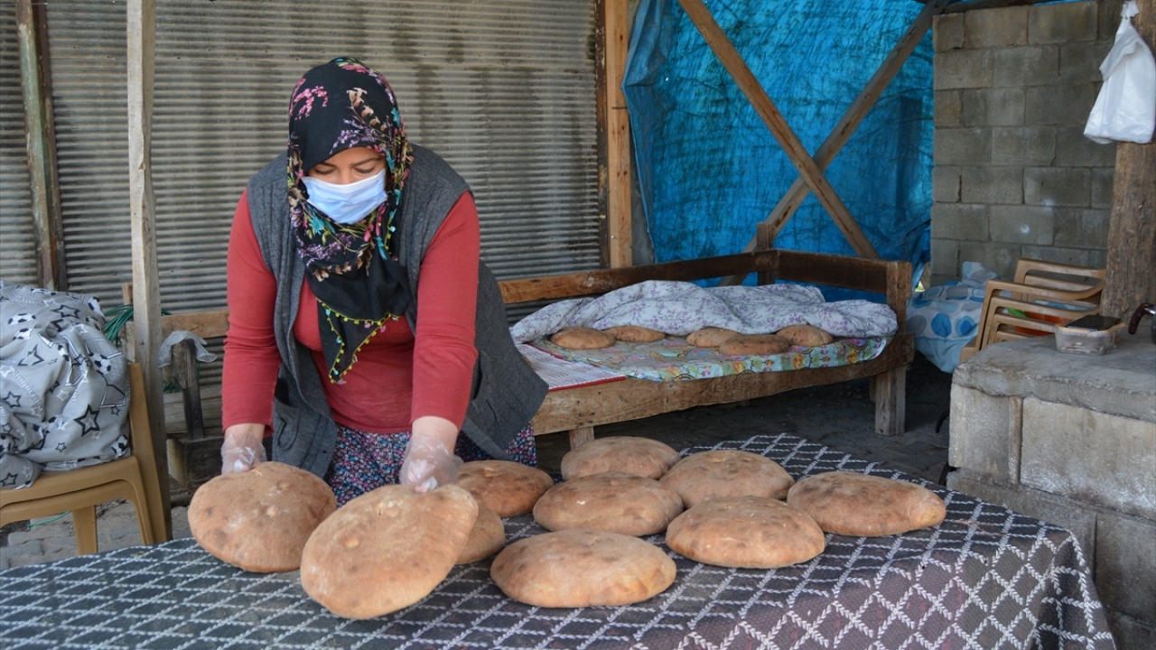 Emek, daha önce günlük 150 civarında olan satışın iki katına çıktığını kaydetti.