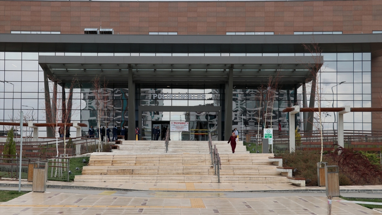 Depreme dayanıklılığı ile sağlık hizmetini kesintisiz sürdürdü