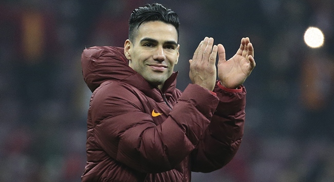Falcao maaş indirimine hazır