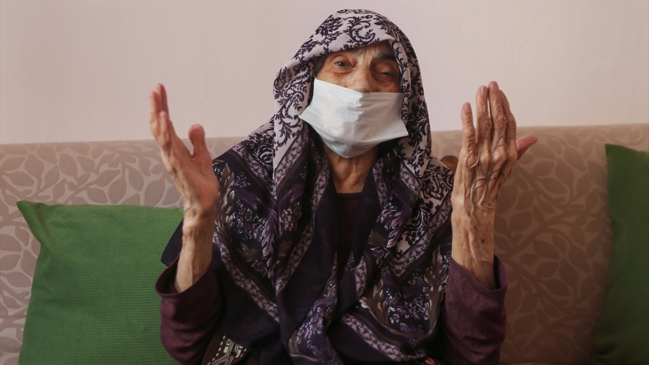 Karadeniz, şimdi ise doktorlarının belirlediği 14 günlük karantina süresini evinde tamamlıyor. 