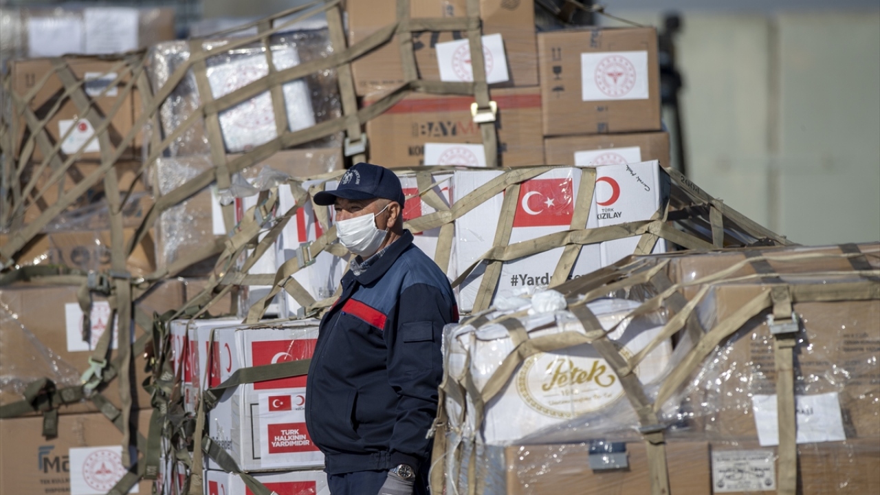 Türkiye daha önce İngiltere, İtalya, İspanya, Kuzey Makedonya, Karadağ, Sırbistan, Bosna Hersek ve Kosova`ya da tıbbi yardımda bulunmuştu.