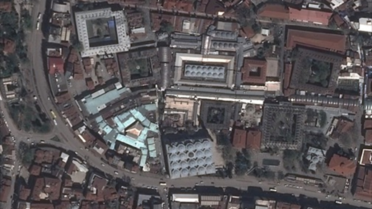 (Bursa Ulu Cami ve Kapalıçarşı civarı/13.04.2020)