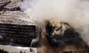 Küçükçekmece'de katı atık fabrikasında yangın