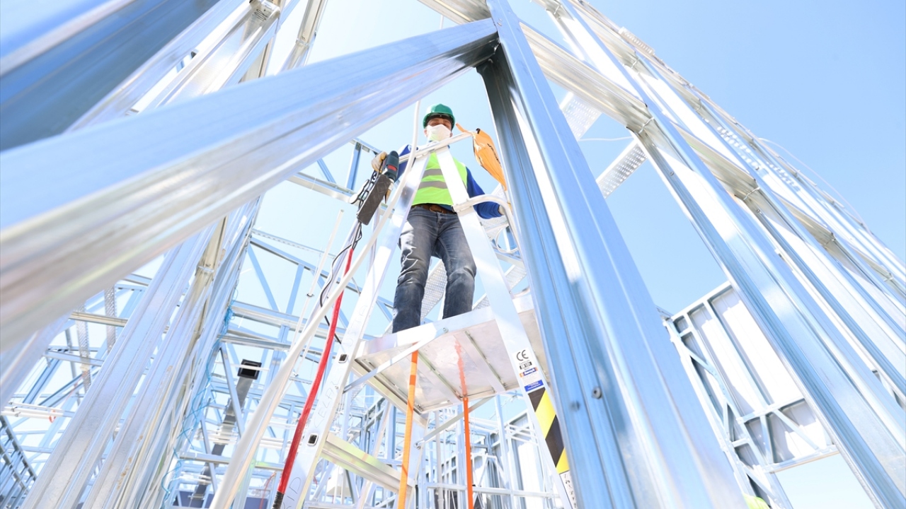 Çalışmalar aralıksız devam ediyor.