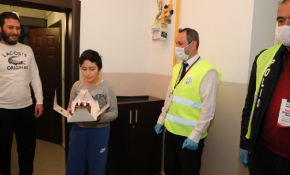 Vefa ekiplerinden sağlık çalışanının oğluna doğum günü sürprizi