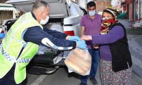 Sokağa çıkma kısıtlamasında ekmek dağıtımı animasyonla anlatıldı