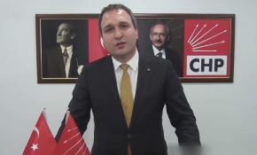 CHP İlçe Başkanı, Altun'un evinin fotoğrafını çekmeye çalıştı