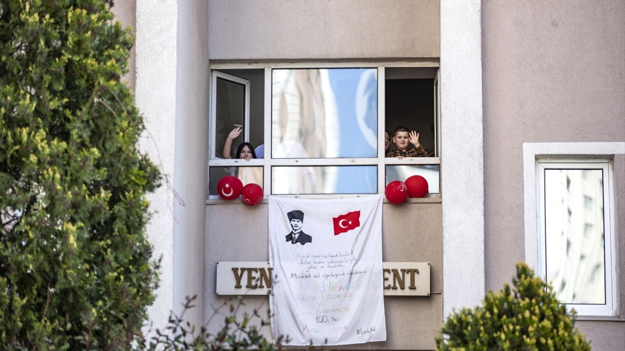 Etkinliğe öğrencilerden Alpaslan Cesur Yüzgeç ve ailesi de katıldı.