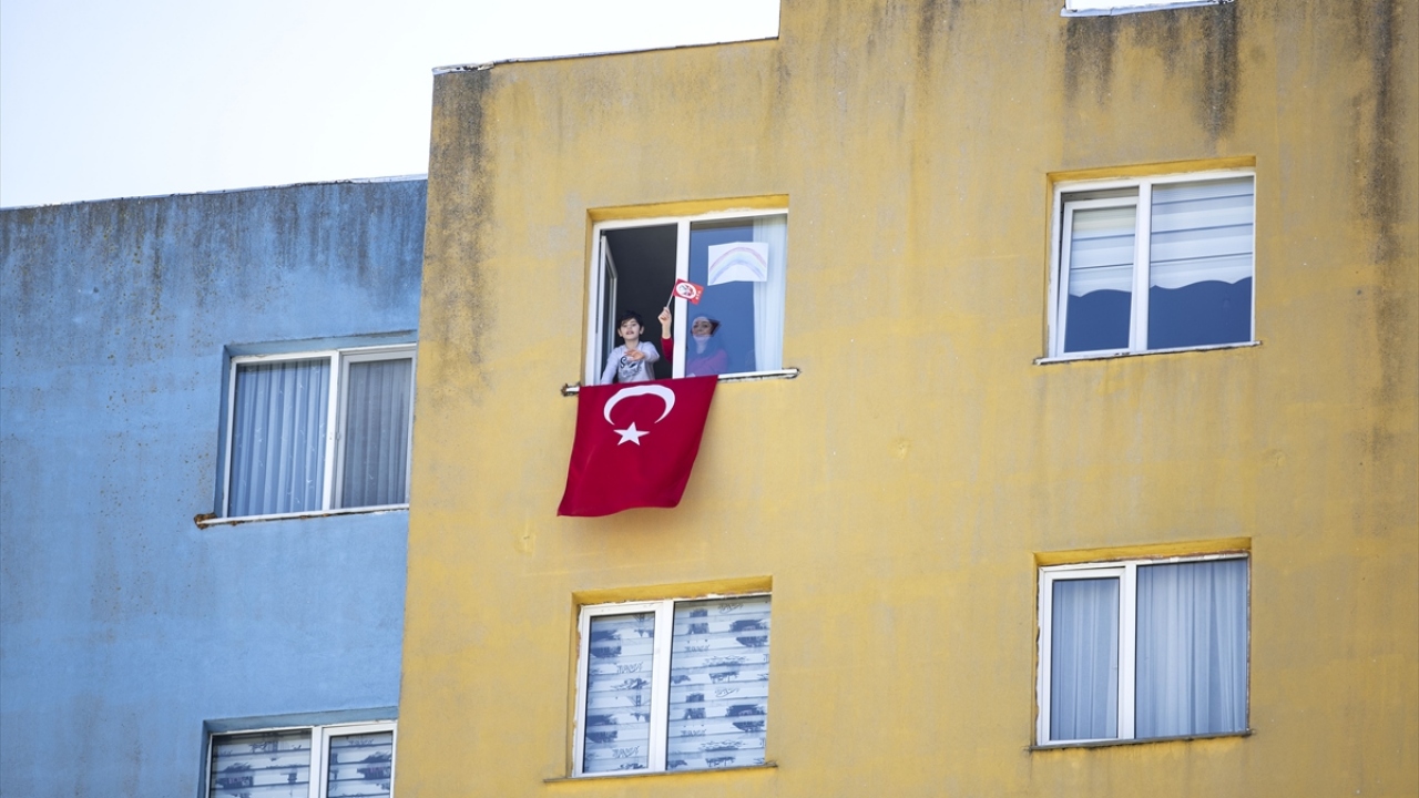 Etkinliğe öğrencilerden Adem Eren Nazlı ve ailesi de katıldı.