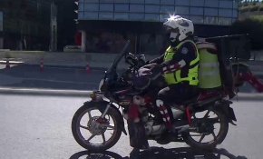 TRT Haber, moto kuryenin bir gününü görüntüledi