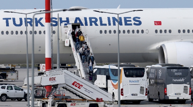 BAE'den gelen Türkler Bolu'da yurda yerleştirilecek