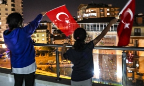 Türkiye İstiklal Marşı'nı okudu