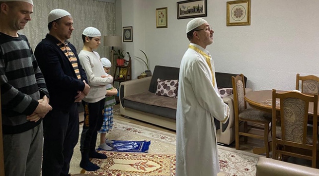 Kuzey Makedonya'da teravih namazları evde kılınıyor