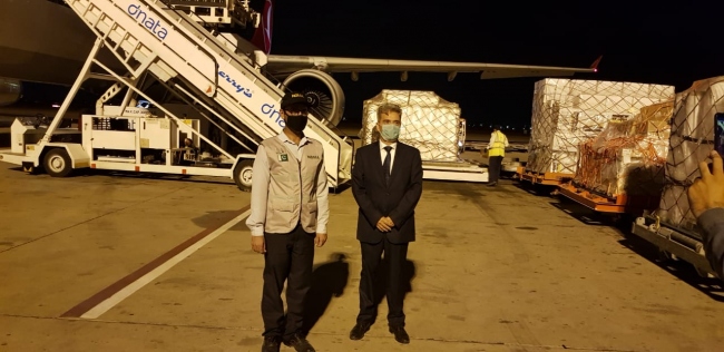 Türkiye'den Pakistan'a tıbbi malzeme götüren ikinci uçak ülkeye indi