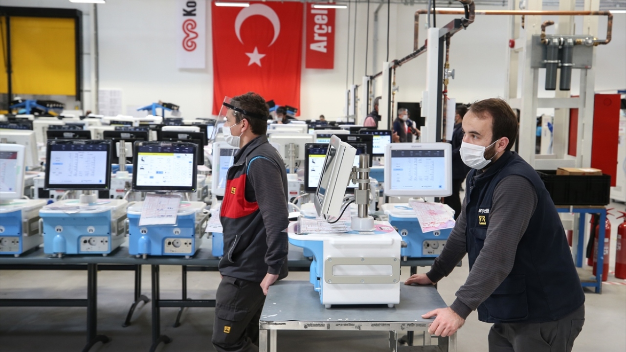 Öztürk, Sağlık Bakanlığı ile yaptıkları anlaşmaya göre, mayıs sonuna kadar 5 bin cihazı, bakanlığın gösterdiği hastanelere teslim edeceklerini söyledi.