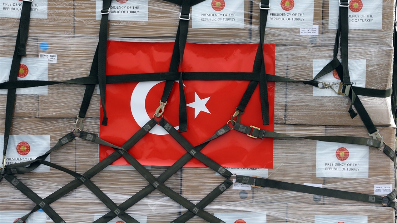 Türk Silahlı Kuvvetlerine ait nakliye uçakları daha önce İspanya, İtalya, İngiltere, Sırbistan, Kosova, Bosna-Hersek, Kuzey Makedonya, Karadağ, Libya, Somali ve Güney Afrika Cumhuriyeti`ne de yardım taşımıştı.