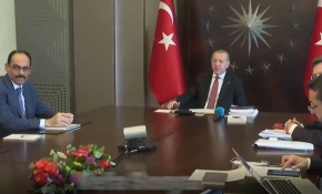 Cumhurbaşkanı Erdoğan, yardım alan ailelerle görüştü