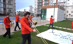 Bando takımından evde kalanlara konser