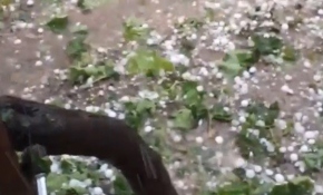 Antalya’ya ceviz büyüklüğünde dolu yağdı