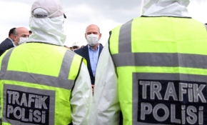 Bakan Soylu'dan kontrol noktasına Trafik Haftası ziyareti