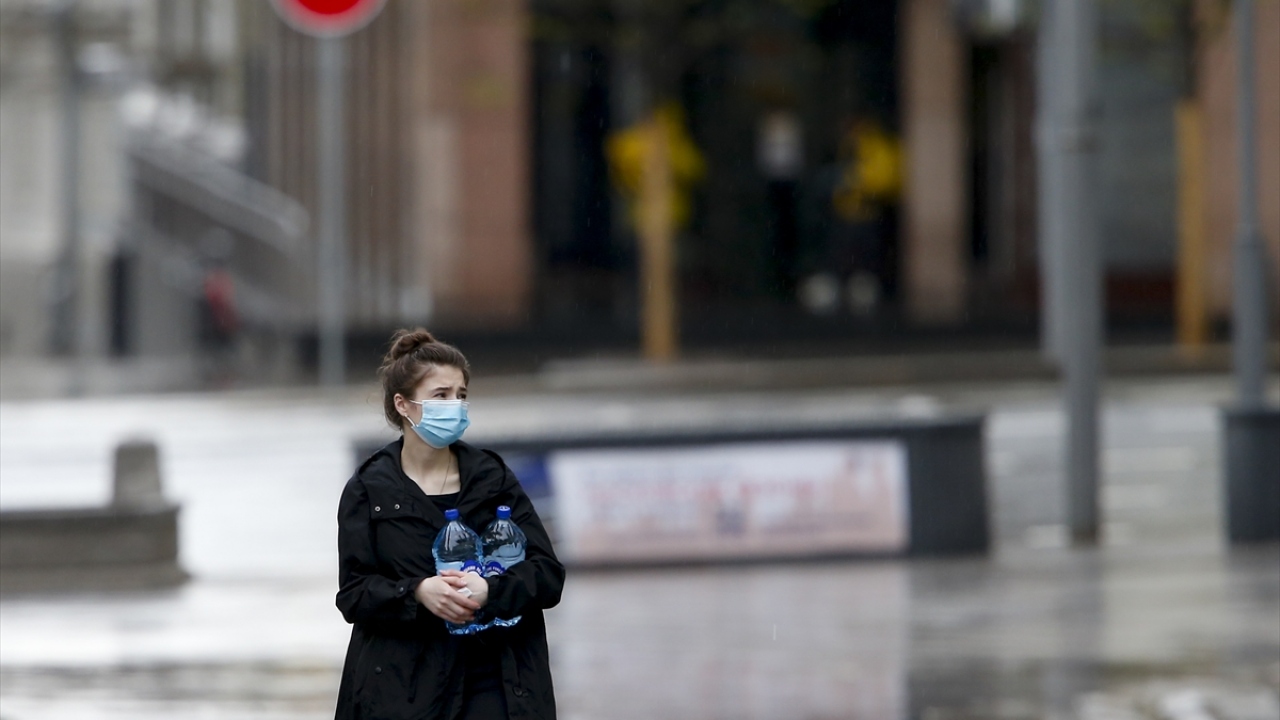 Açıklamada, bugüne kadar 4 milyon 460 binden fazla test yapıldığı kaydedildi.