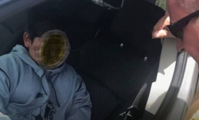 Cebinde 3 dolarla araba kaçıran çocuk polise yakalandı