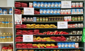 YTB'den Almanya'daki Türklerin "Sadaka Dolabı" projesine gıda yardımı