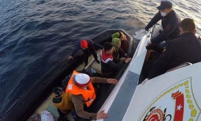 Yunanistan'ın ölüme terk ettiği 22 sığınmacı kurtarıldı